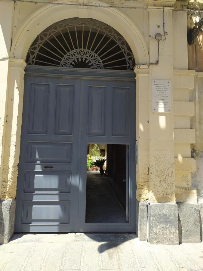 Casa Giuseppe Bed & Breakfast Catania Exterior photo